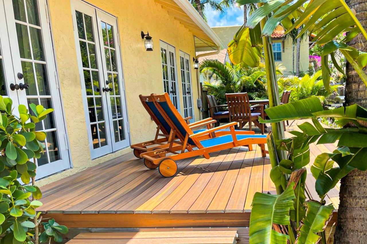 Historic Yellow Finn West Palm Beach Exterior photo